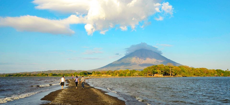 Circuit Nicaragua Costa Rica: du volcan actif de Masaya à Tortuguero, immersion en Amérique Centrale entre nature et rencontres